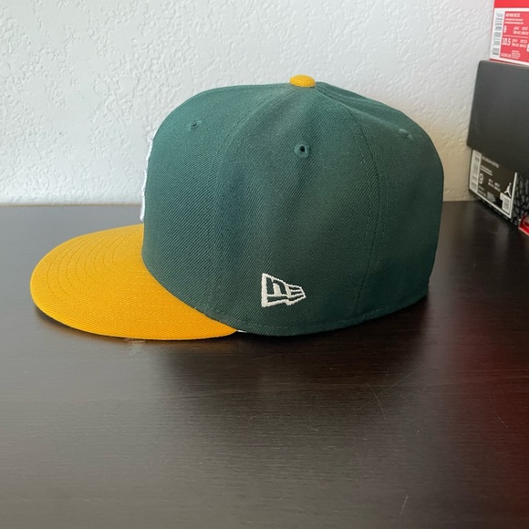 The Legends League “Camden Legends” New Era fitted - Picture 2 of 5